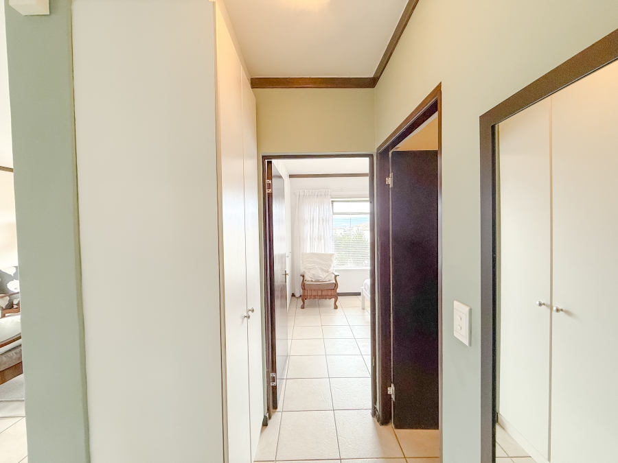 To Let 2 Bedroom Property for Rent in Bowtie Western Cape